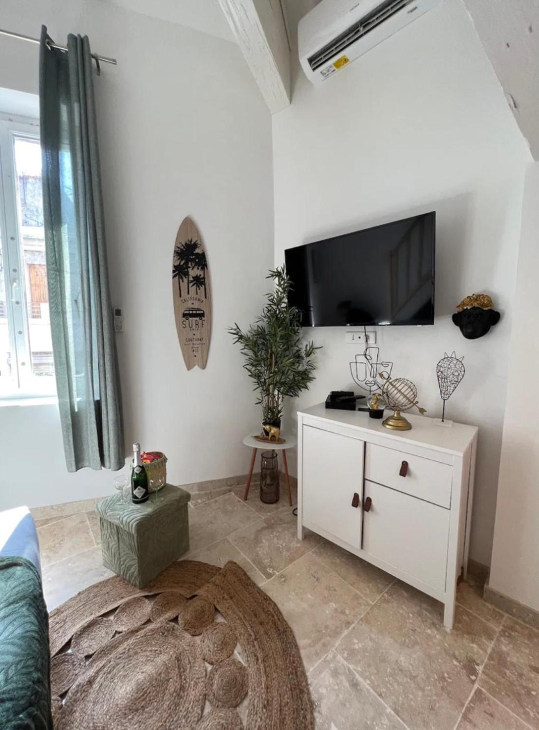 Duplex A 2 Pas De La Vielle Ville D أفينيون المظهر الخارجي الصورة