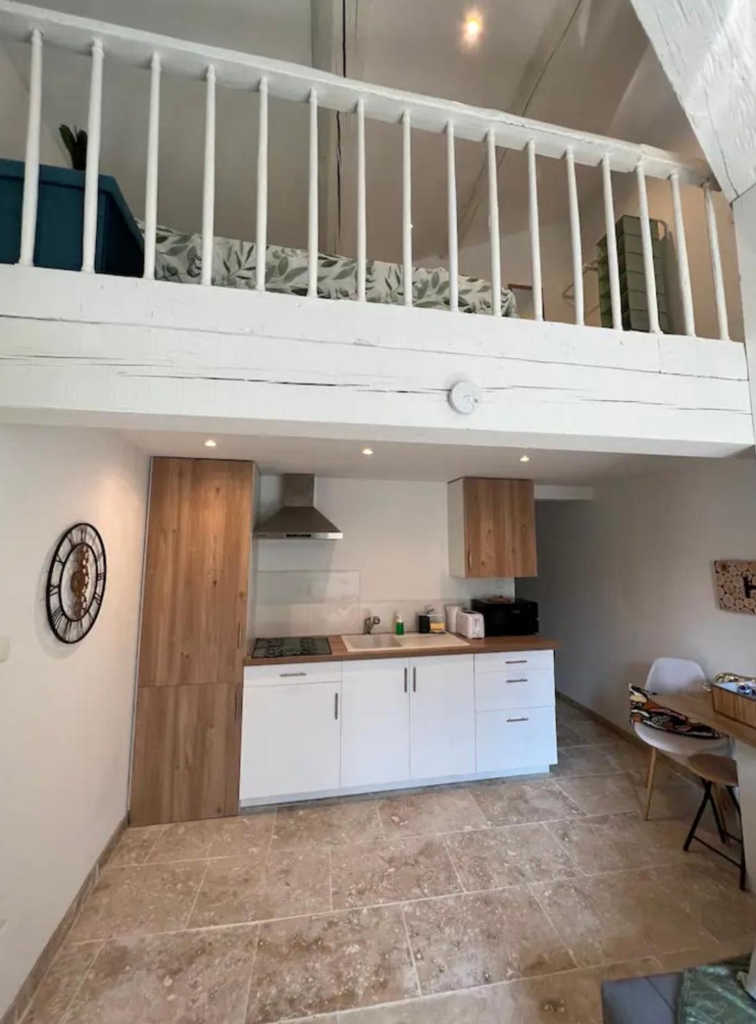 Duplex A 2 Pas De La Vielle Ville D أفينيون المظهر الخارجي الصورة