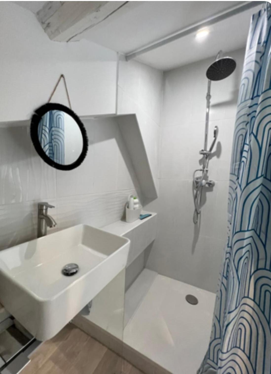 Duplex A 2 Pas De La Vielle Ville D أفينيون المظهر الخارجي الصورة